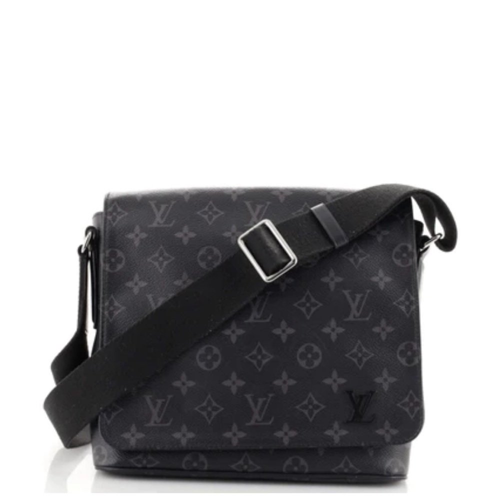 SIZE AND FIT
10"W x 9"H x 3"D
22" handle drop
12-22" strap drop